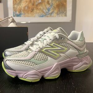 NIB New Balance 9060/White Grey